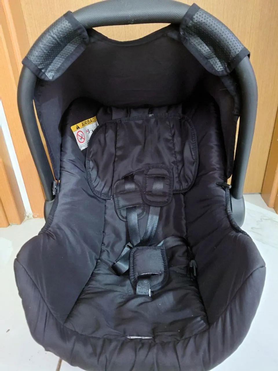 Carrinho de bebê + bebê conforto + base adaptadora pra carro - Foto 4