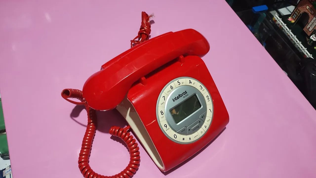 Telefone linha vermelho 