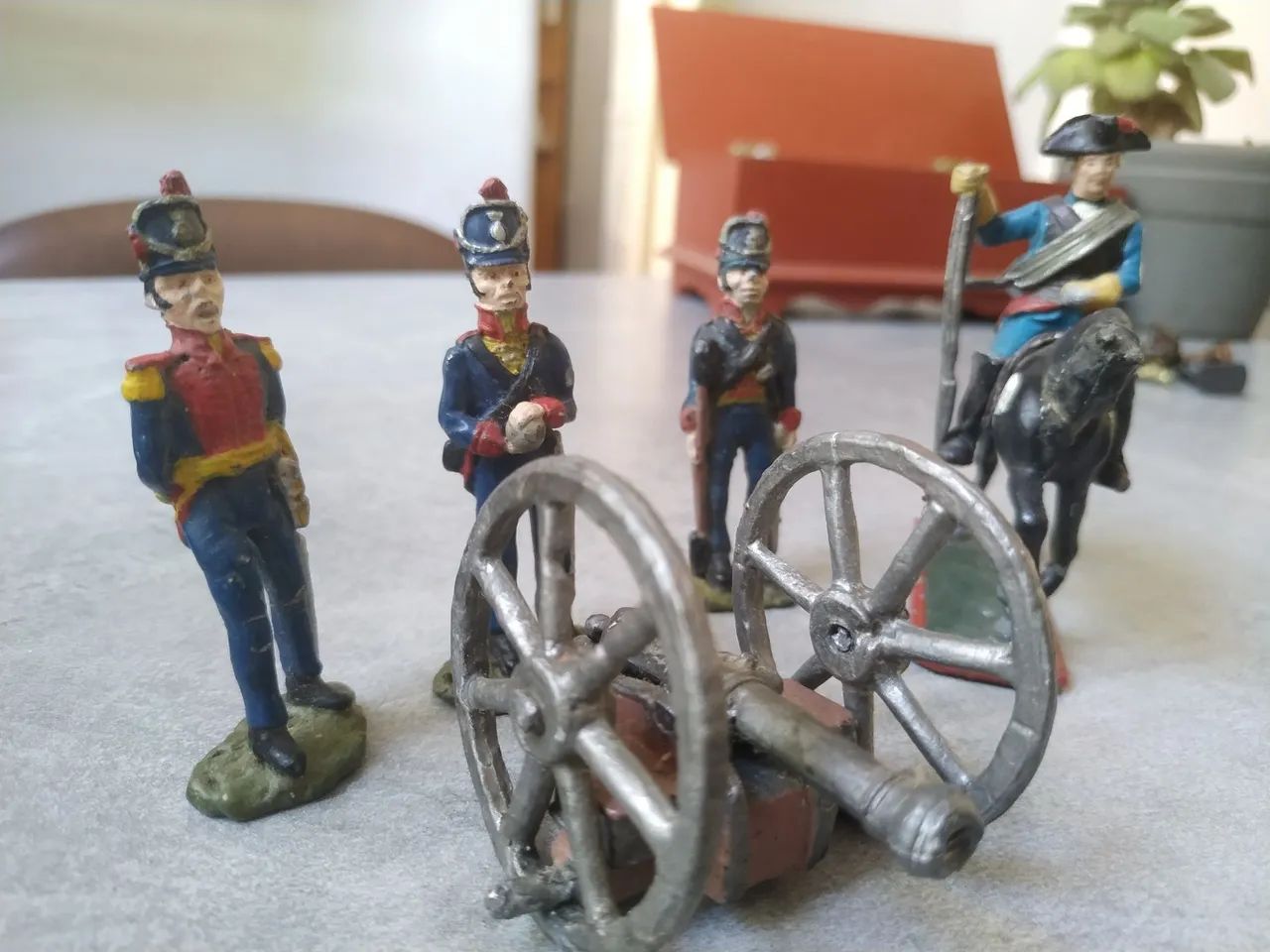 Soldadinho de chumbo antigos - Foto 2