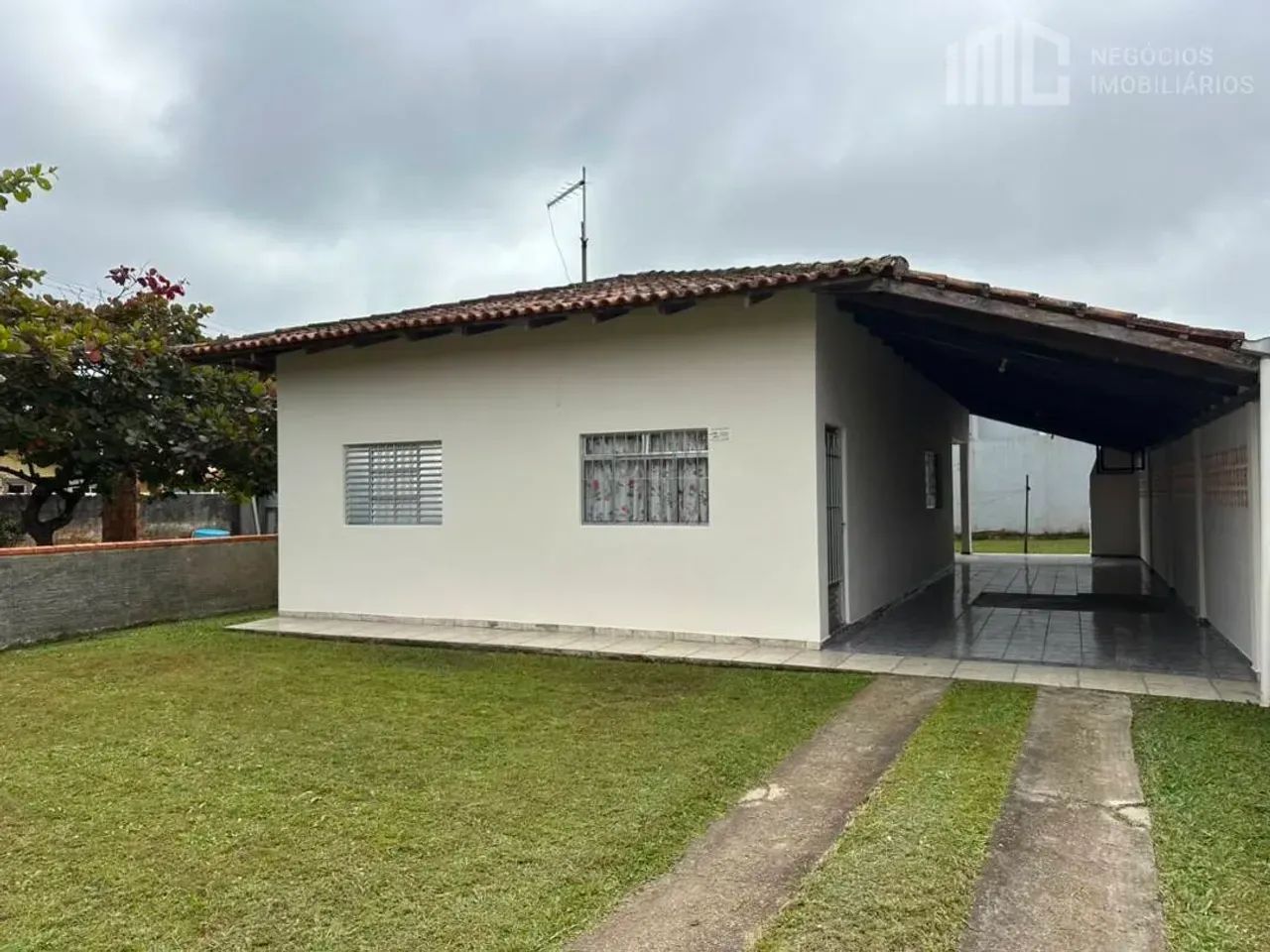 Casa (nova) de laje com 3 dormitórios | Salinas - BBS/SC