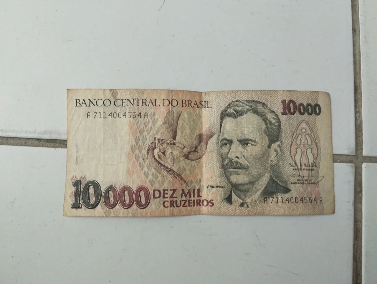 Cédula antiga dez mil cruzeiros 