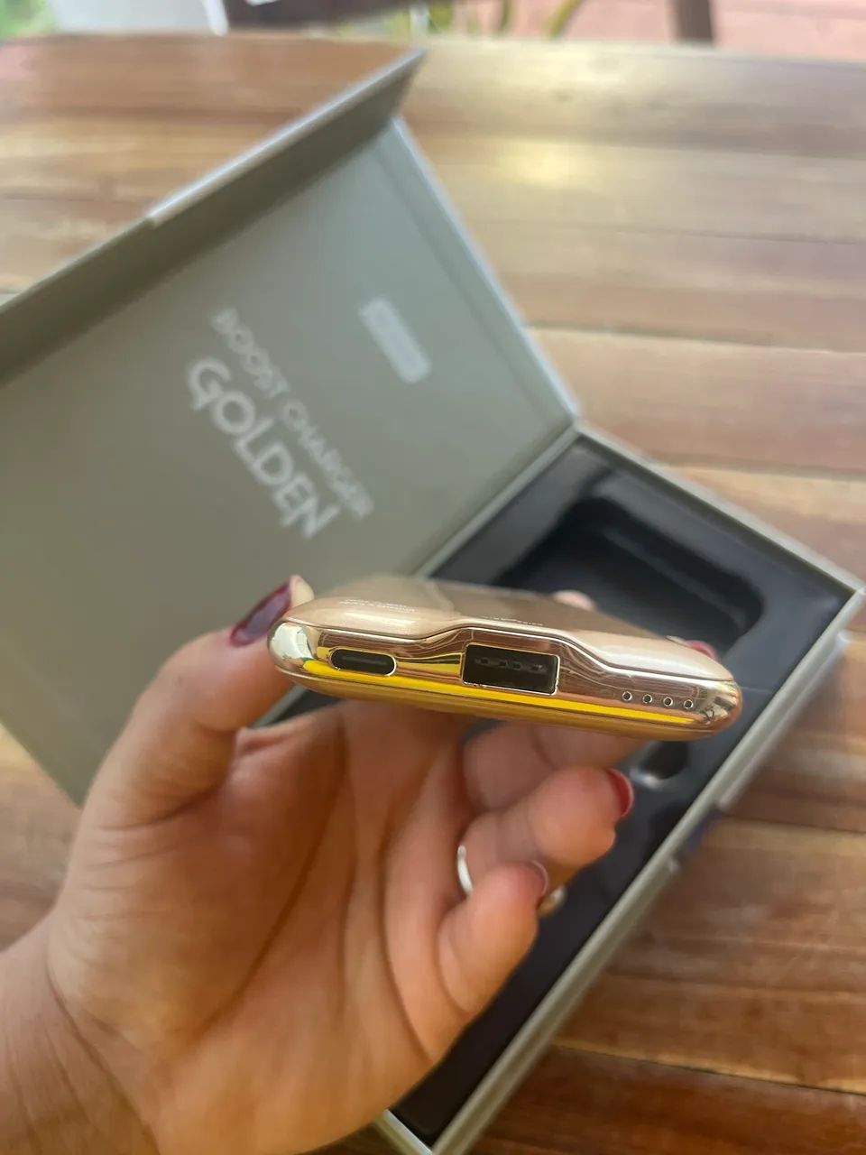 Carregador Portátil VX Case Boost Charger 10.000mAh 20W - Golden
