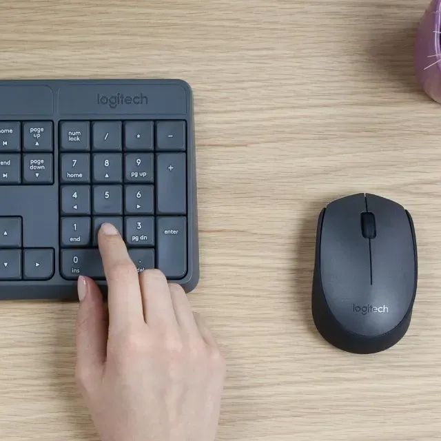 Combo Teclado e Mouse sem fio Logitech MK235 com Conexão USB, Pilhas Inclusas e Layout ABN - Foto 4