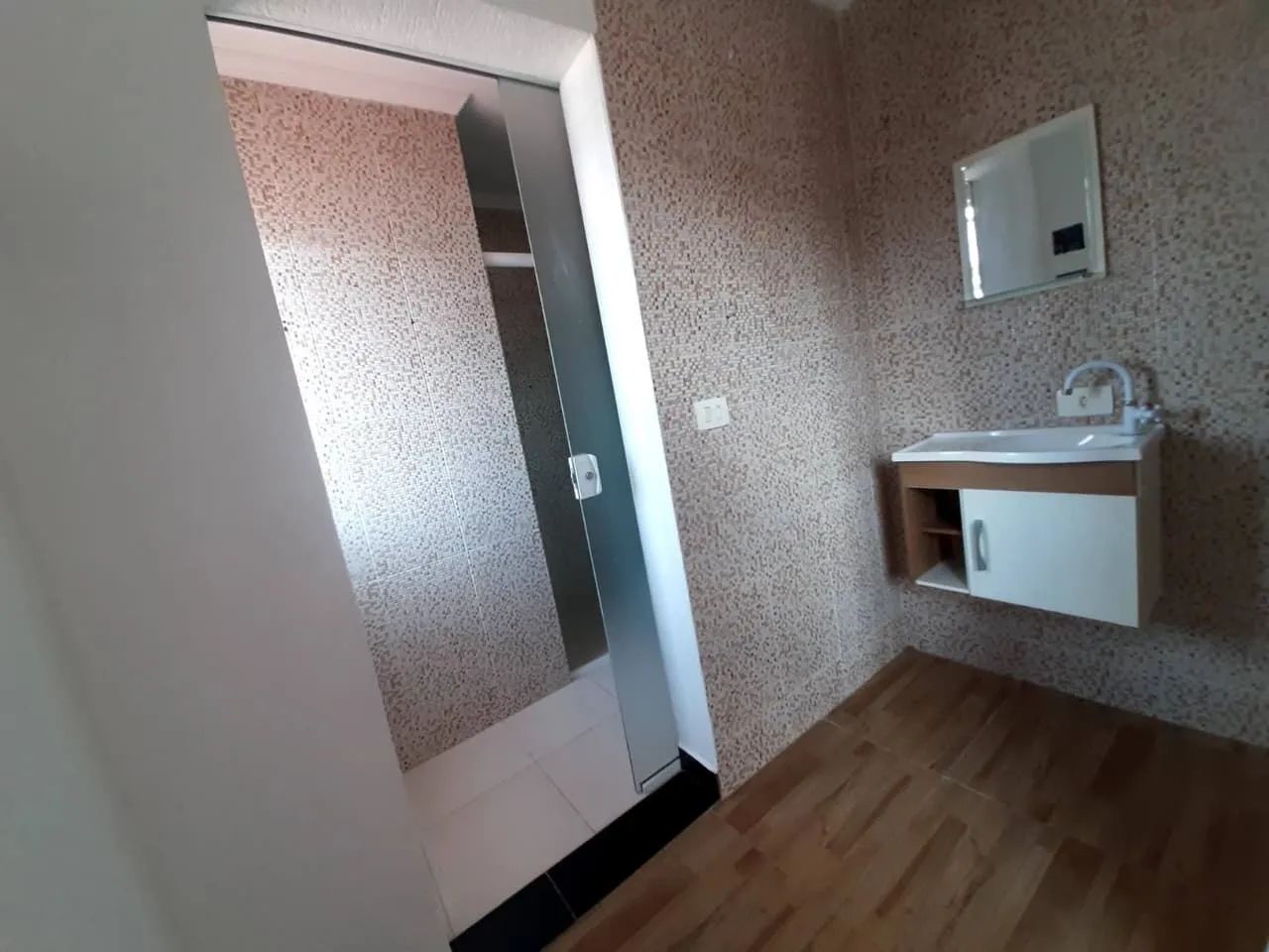 Alugo sobrado  4 quartos - Foto 3