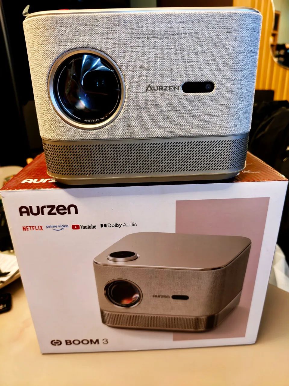 Projetor Inteligente 4K, AURZEN BOOM 3 sem uso