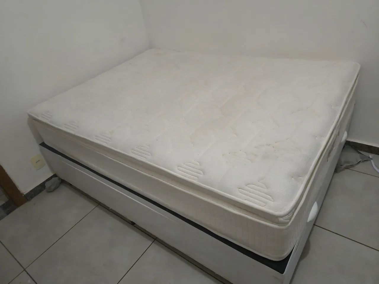 Cama baú 