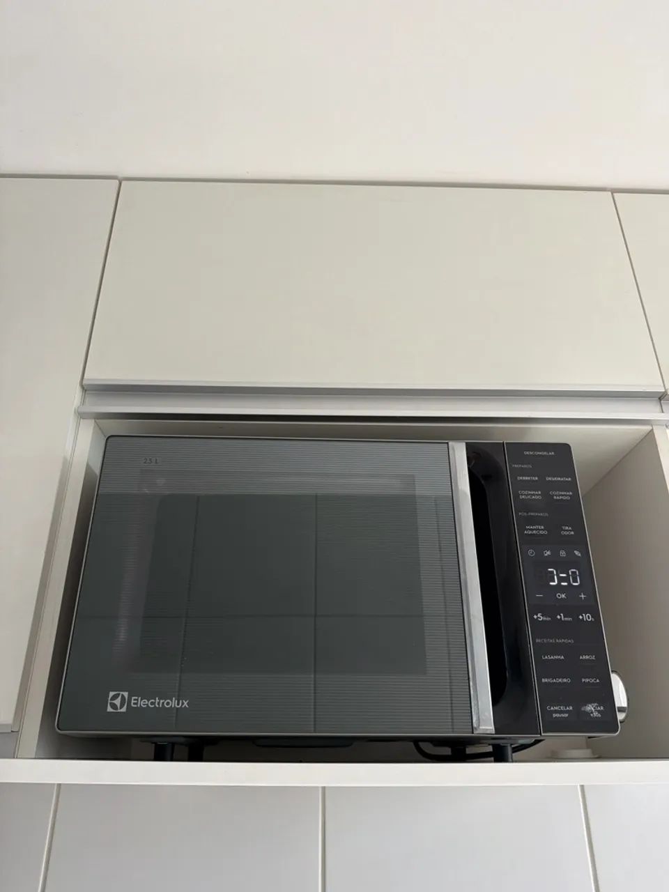 Microondas Eletrolux 23L