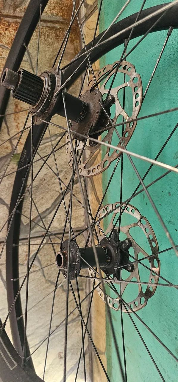 Par de roda 29er shimano mt601frehub micro spline  - Foto 2