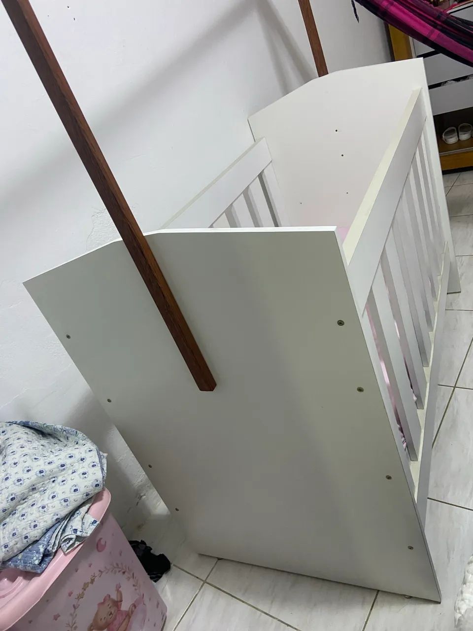 Vendo berço com colchão mdf estado de novo  - Foto 4