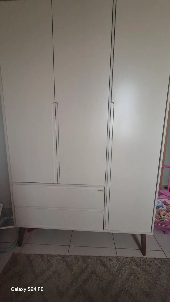 Vendo Roupeiro Infantil 3 portas