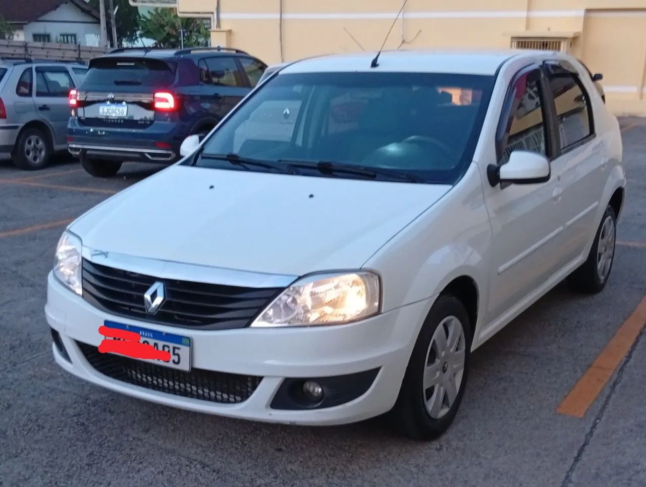 Renault Logan EXPRESSION HI-FLEX 1.6 8V 4P 2013