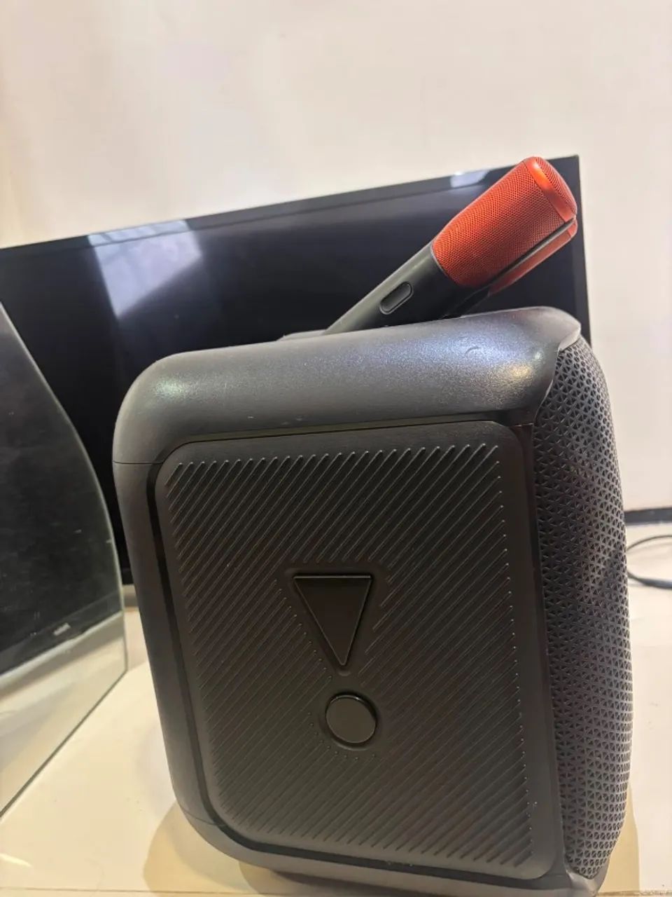Vendo JBL com 2 controles  - Foto 4