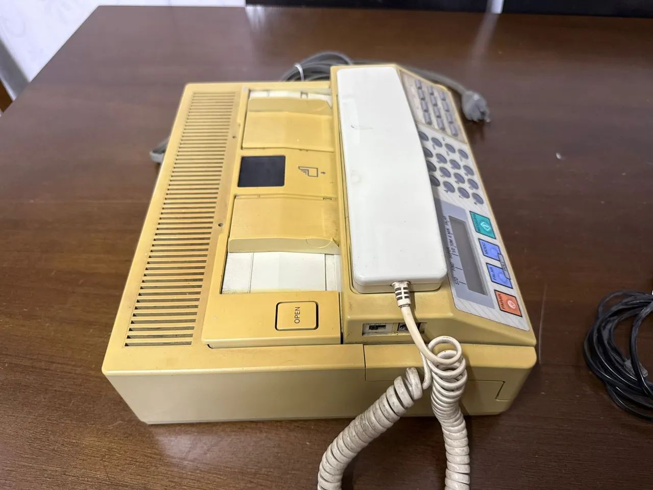 Antigo aparelho de fac-símile (fax) em formato retangular Equitel - Foto 2