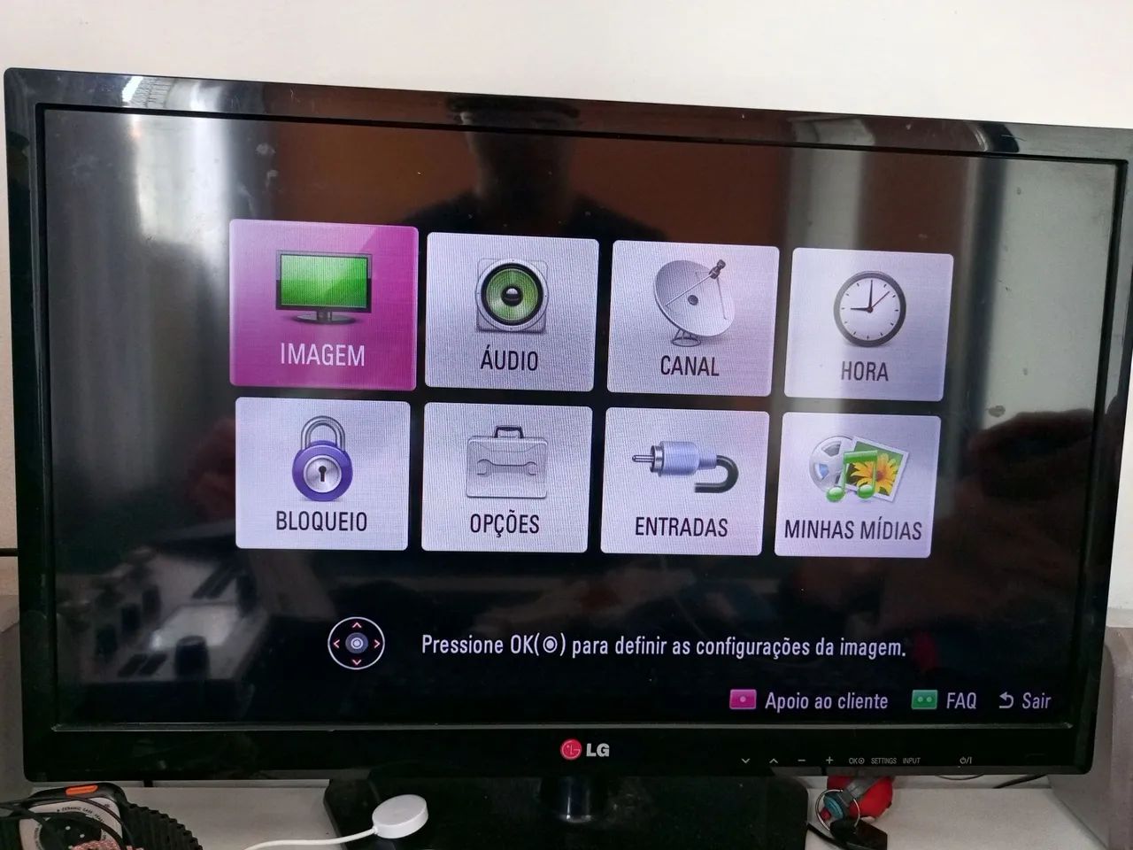 MONITOR TV LG 24 