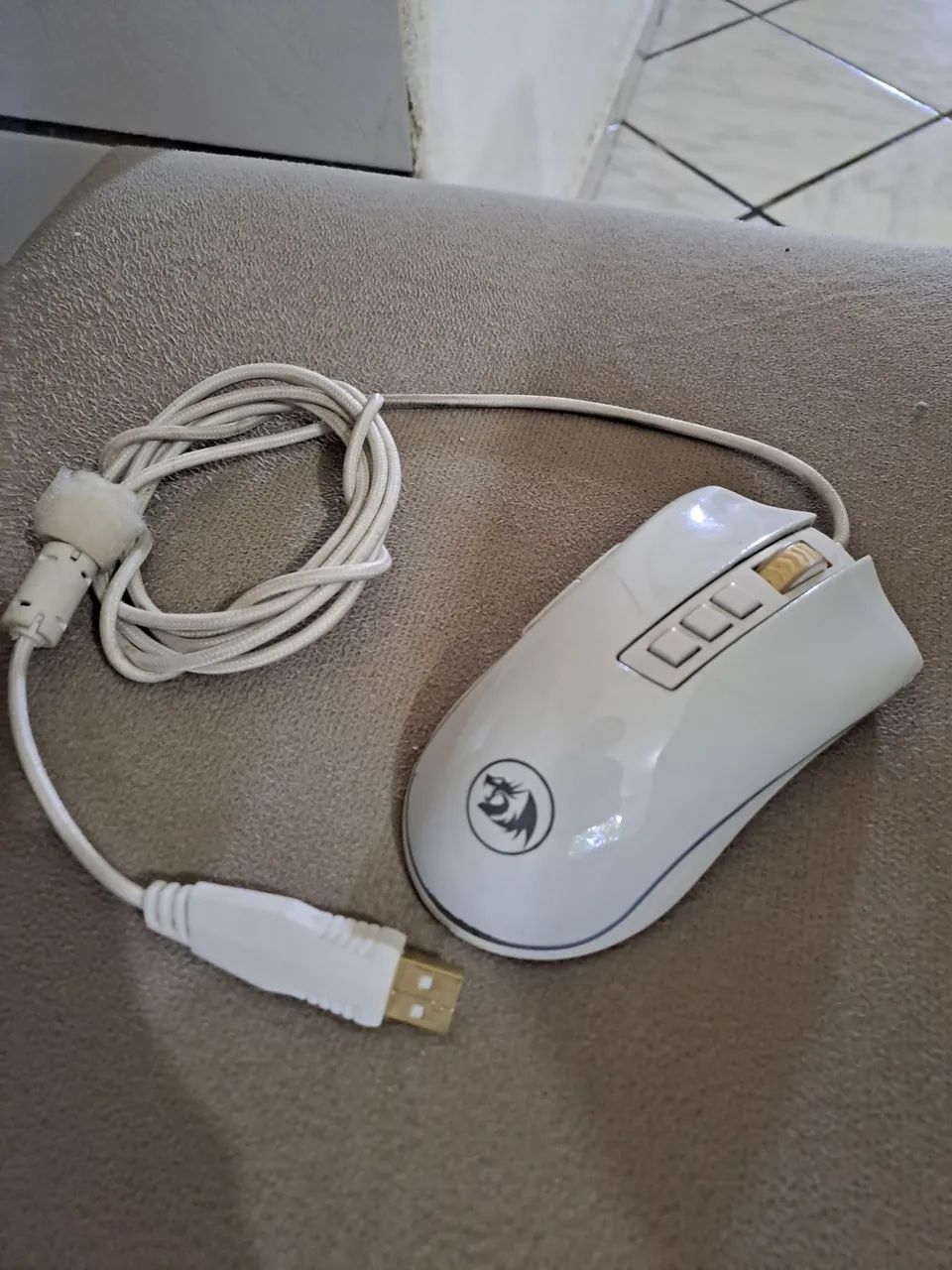 Vendo, teclado, e mouse Redragon + mousepad e fone Hyperx - Foto 3