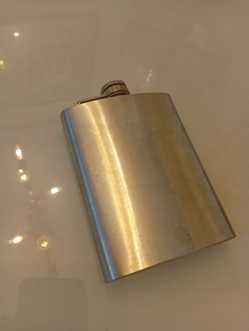 Garrafa de bolso em metal  - Foto 3
