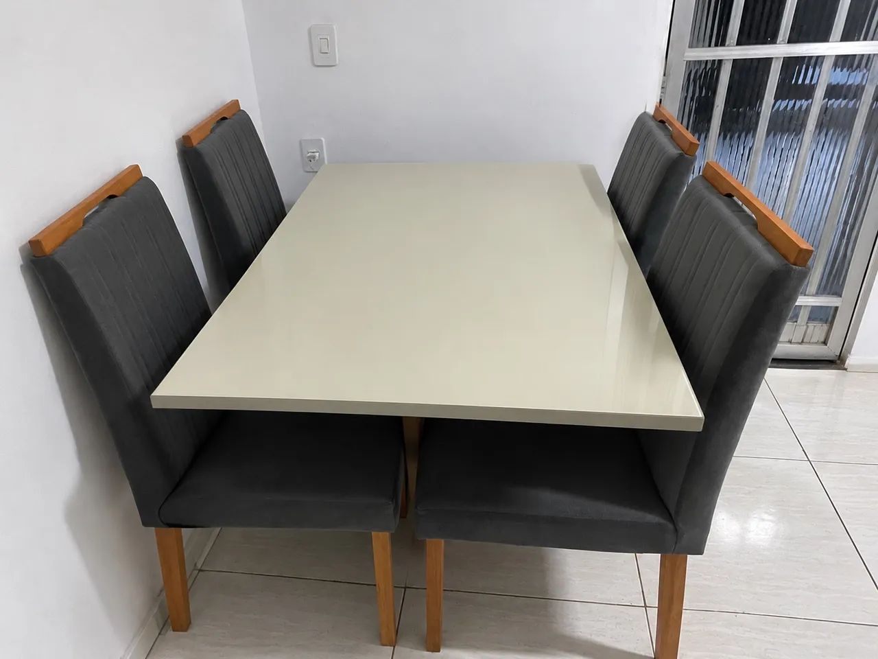 Mesa de jantar 4 cadeiras - Foto 2