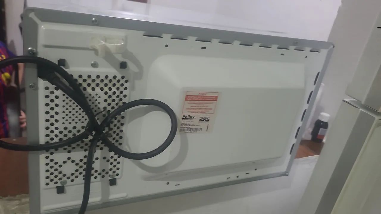 Vendo micro-ondas philco 32L 110V funcionando perfeitamente - Foto 4