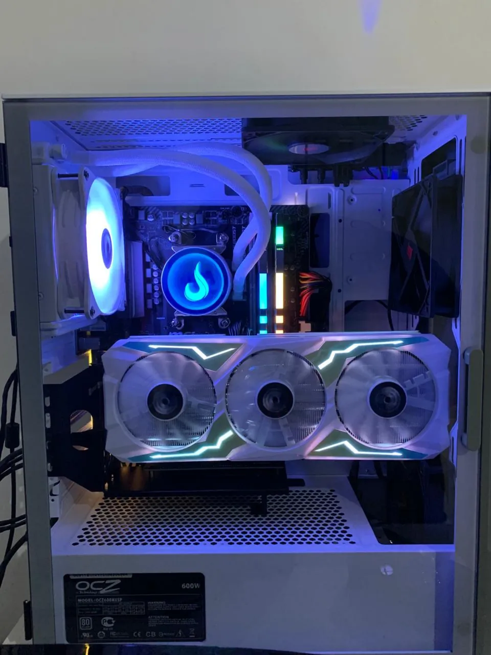 Asus ROG STRIX RTX 2080 Ti 11GB *Analiso troca em placa inferior