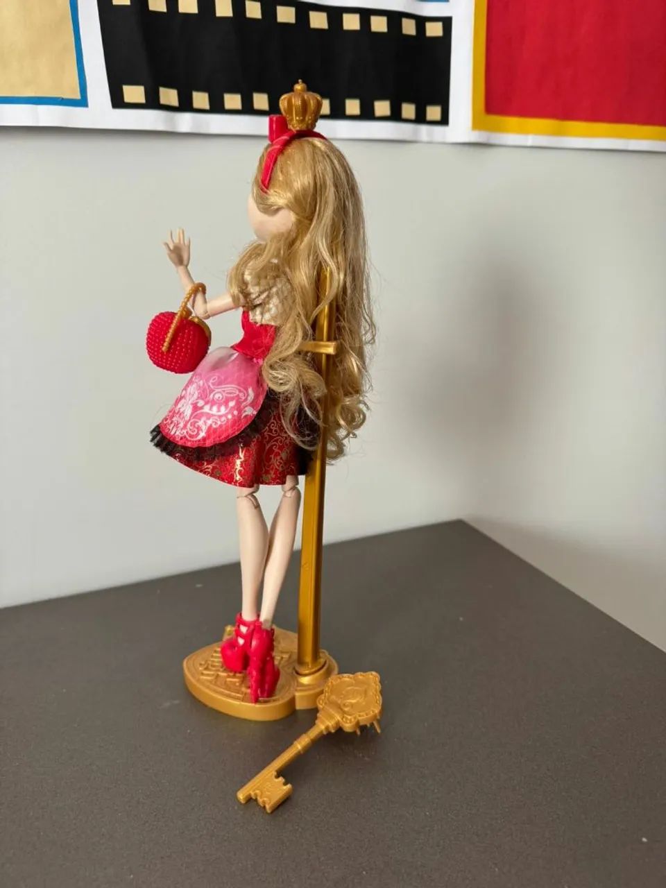 Boneca Ever After High Apple White First Chapter Re-release 2015 Original Mattel. - Foto 2