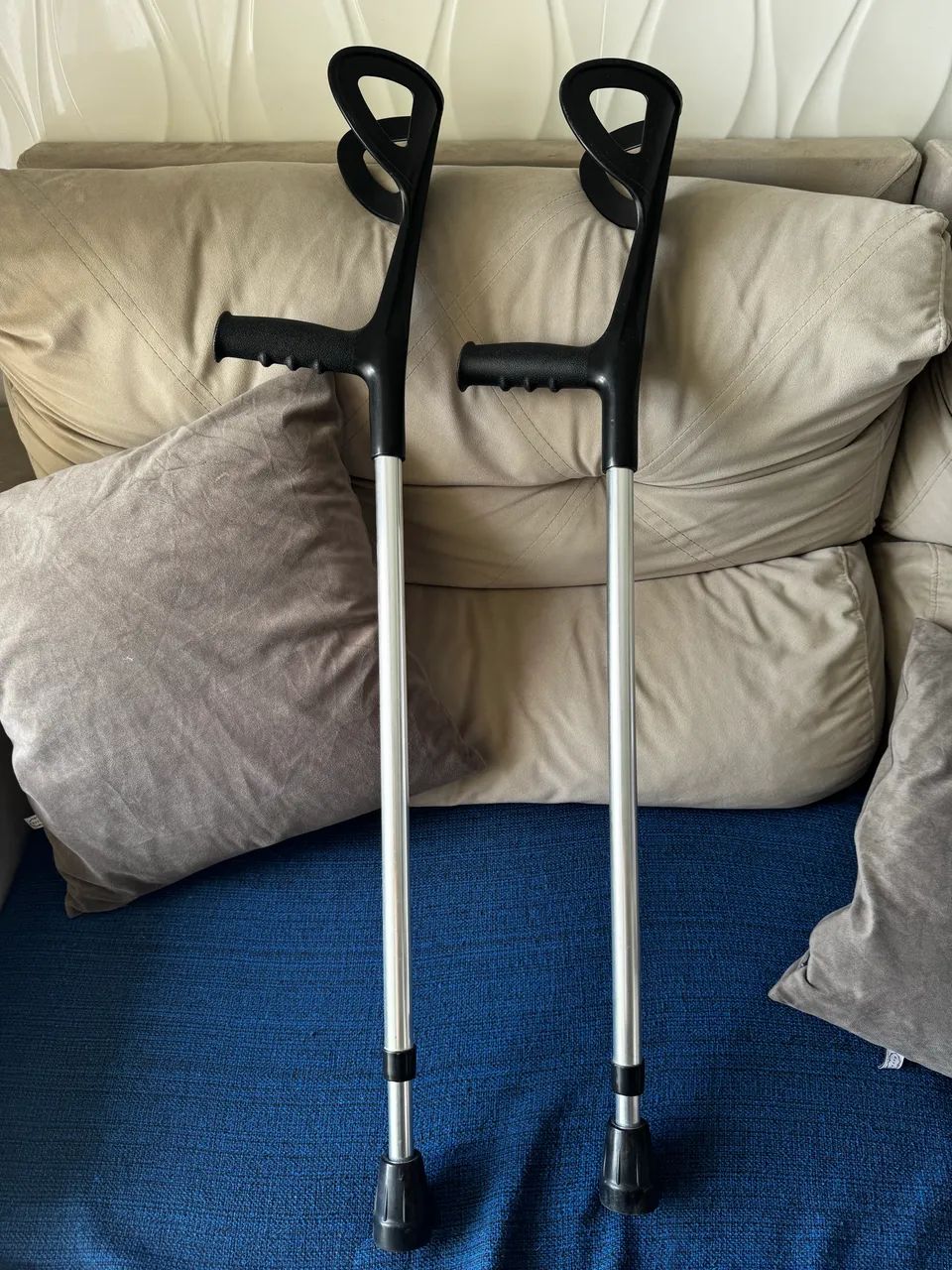 Vendo Par de muletas 