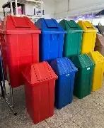 PRONTA ENTREGA - MESAS E CADEIRAS PLASTICAS - Foto 2