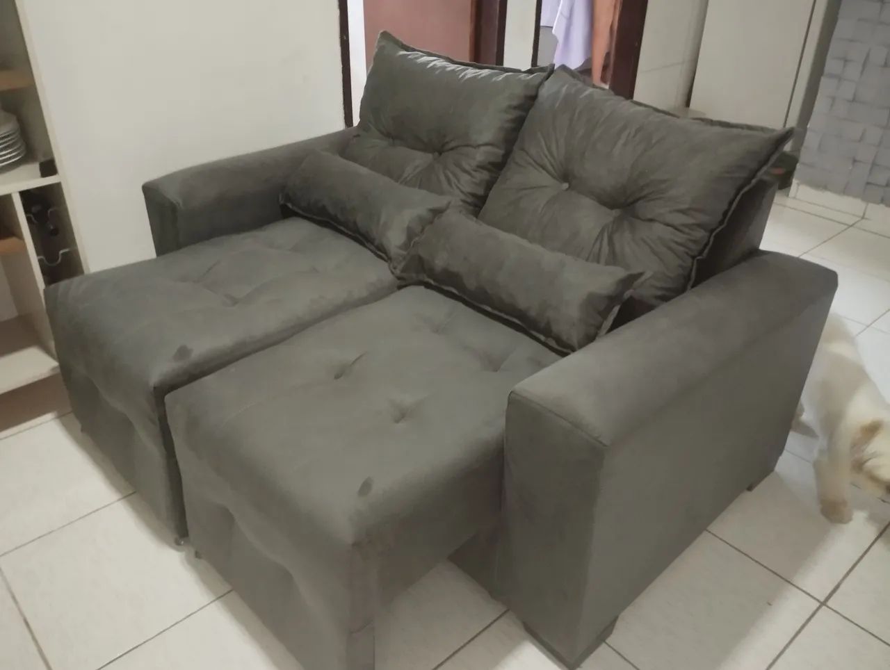 Sofá 2 lugares Califórnia + frete incluso - Foto 4