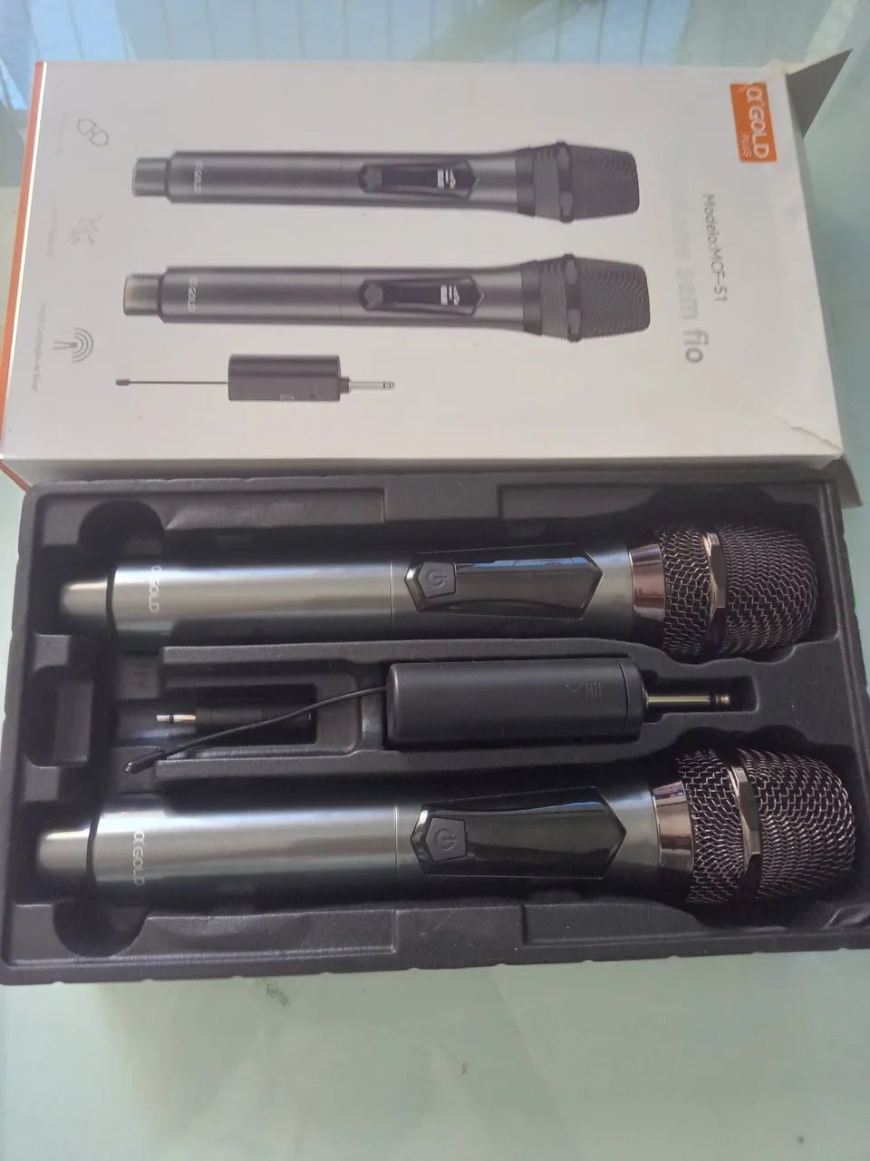 Caixa de Som Kts grande com 2 microfones