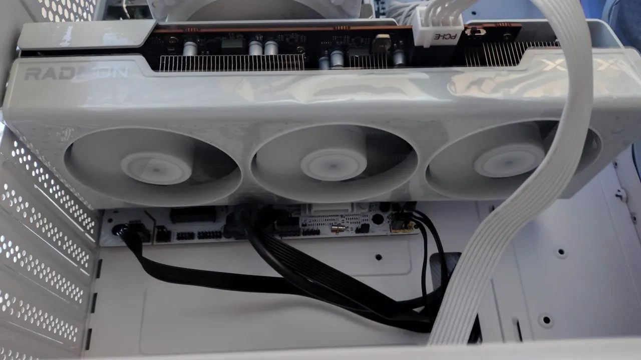 Placa de Vídeo AMD RX 7600 Speedster Qick - Foto 5