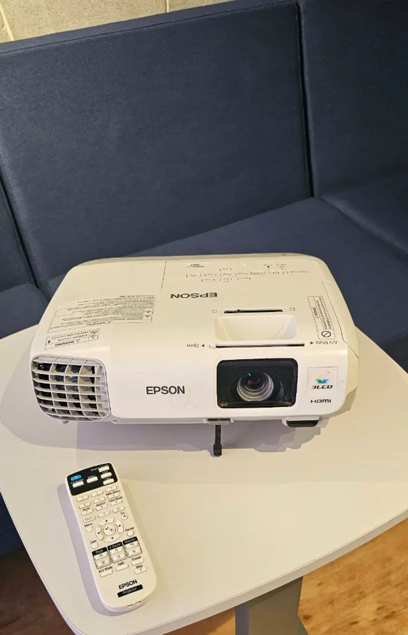 Projetor EPSON Power Lite S27 