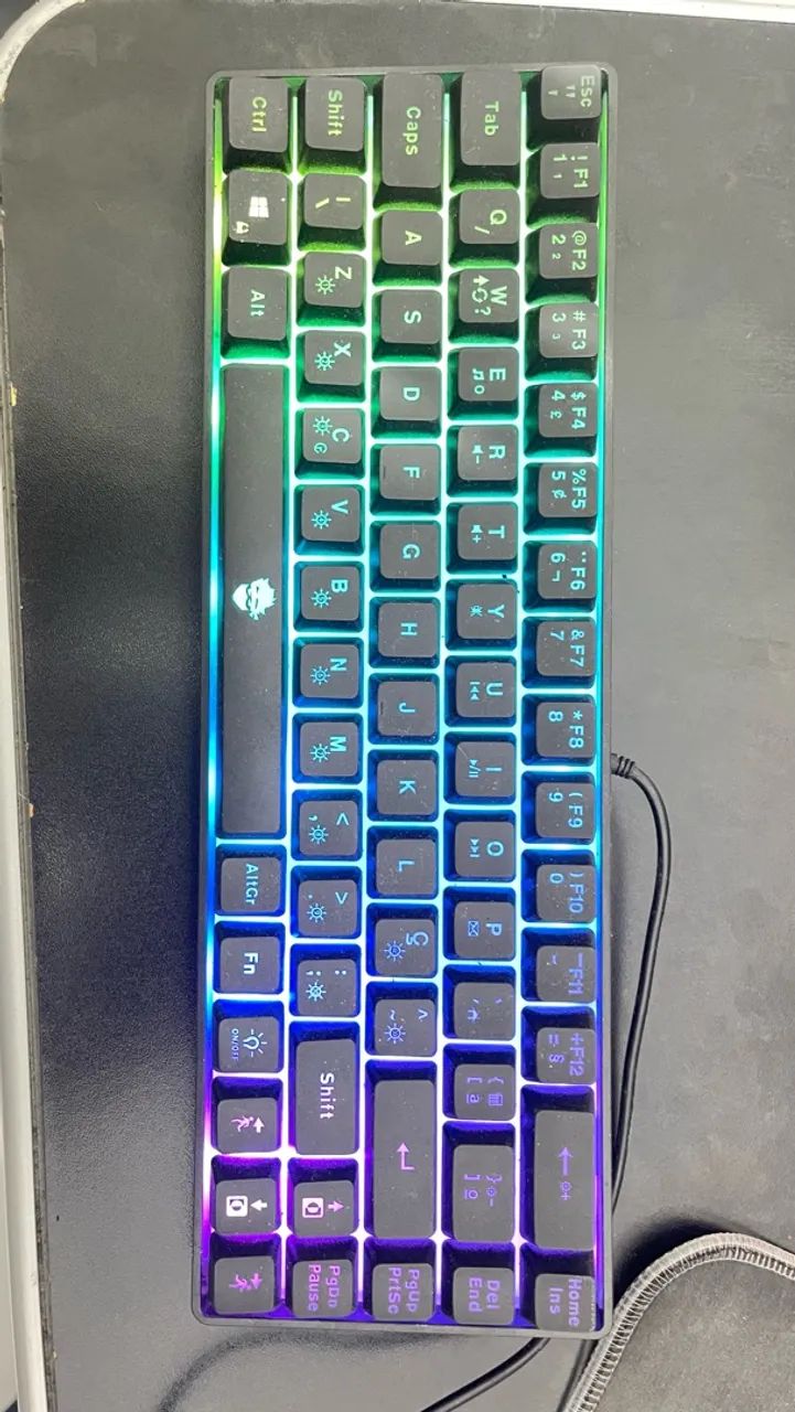 Teclado 60% muito bom para jogos - Foto 3