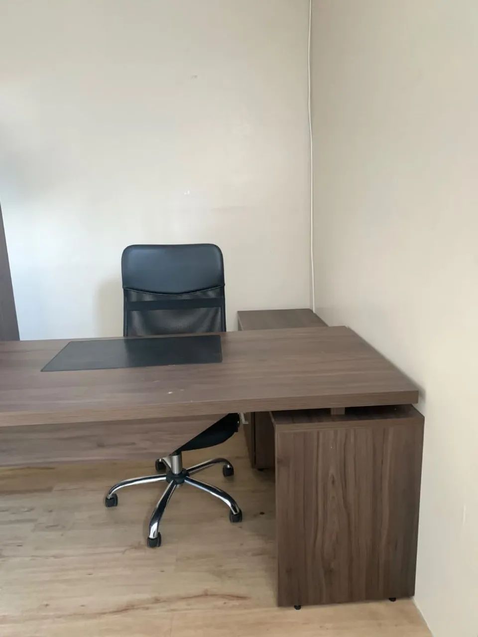 Mesa Executiva L para escritório  - Foto 4