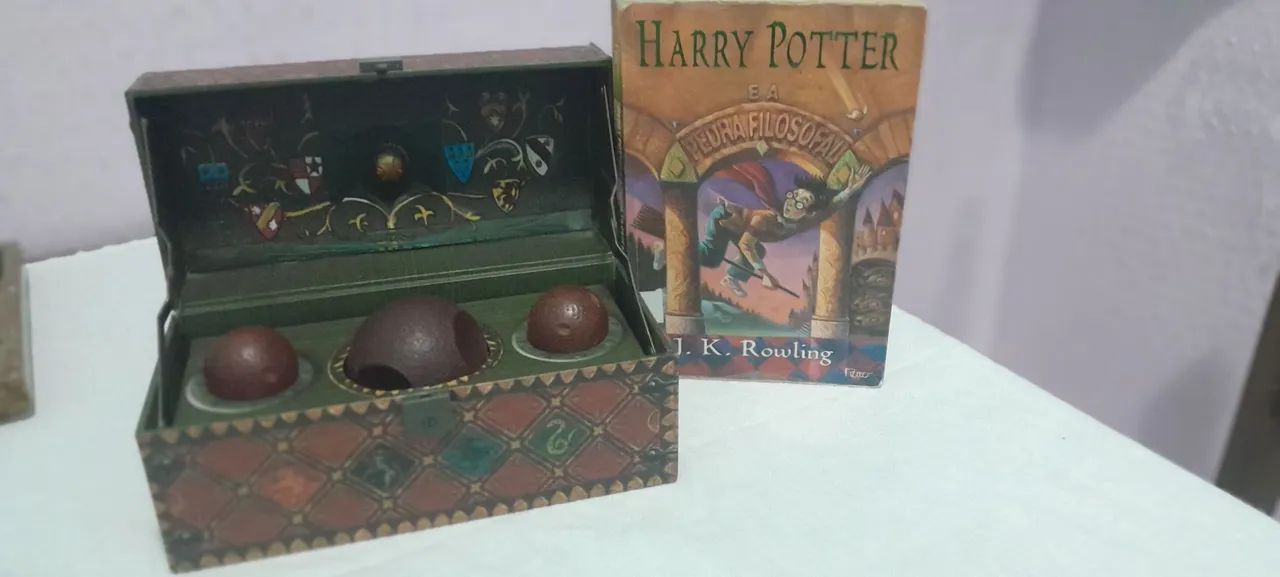 Baú Quadribol + livro HARRY POTTER - Foto 3