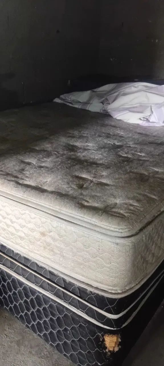 Colchão de casal para doar - Foto 3