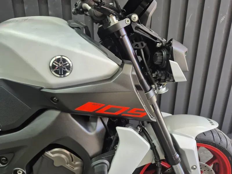 Yamaha MT-09  800 cc  - Foto 2