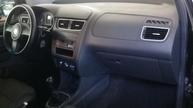 Fox Gll Trend 2012 Preto 1.6 completo 4 portas pouco rodado todos opcionais de fábrica.! - Foto 7