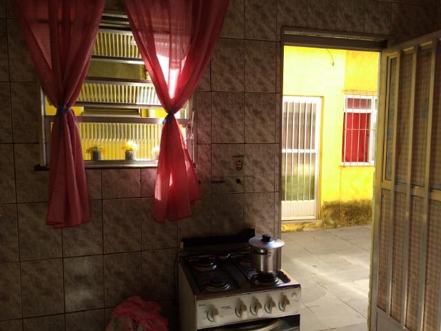 Casa De Vila Com: Quarto - Sala -Coz - Banh - Área - Coelho Da Rocha - Aceita Carta! - Foto 3