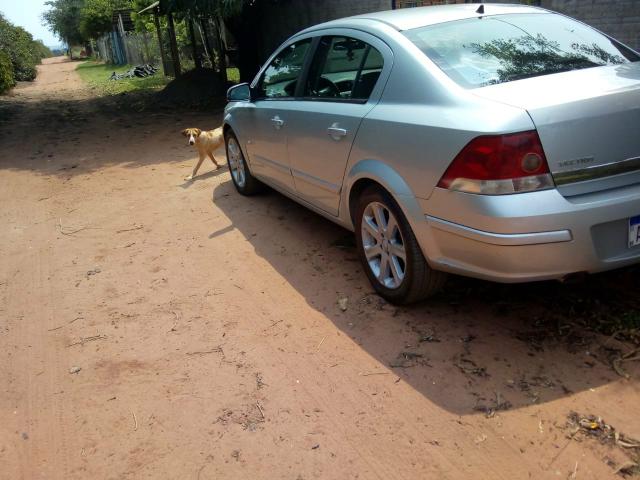 Vendo vectra elegance 2010,banco de couro rodas do vectra elite e câmbio manual