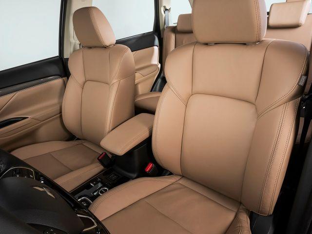 Mitsubishi Outlander HPE-S 3.0 V6 Top 7 Lugares Teto solar Tração 4X4 Conheça o Mit Facil - Foto 5