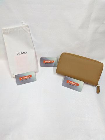 Prada Carteira marrom com zíper e logo - Foto 3