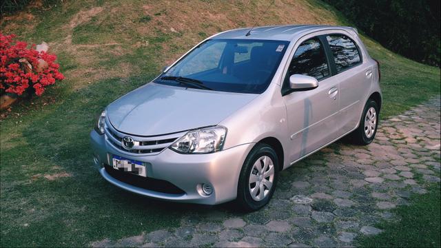 Toyota Etios HATCH 1.3 2015/ 2015 >Aceita troca menor valor - Foto 3