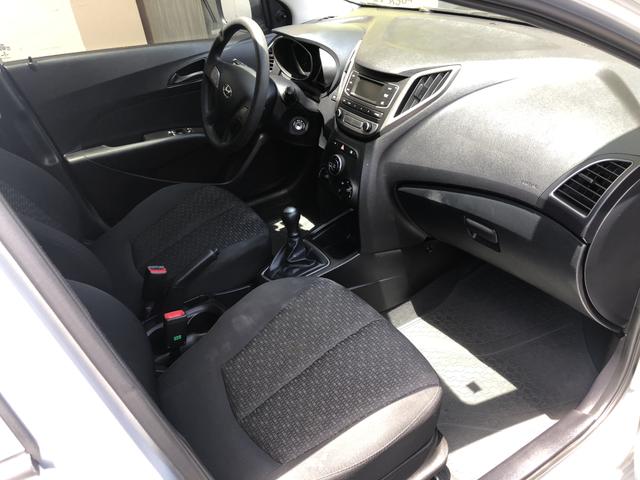 Hb20 hatch - Foto 4