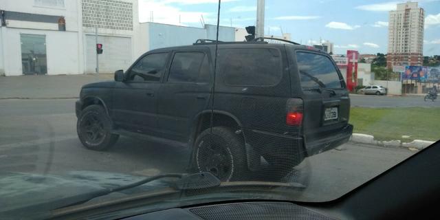 Hilux Sw4 2000 toda restaurada, tudo novo, preta muito conservada - Foto 5