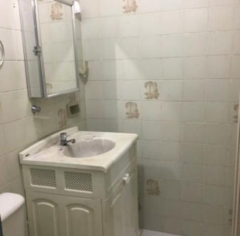 Aluga-se apto semi mobiliado no centro, 2 quartos - Foto 8