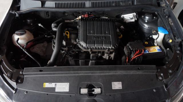 VOLKSWAGEN FOX 1.0 MPI COMFORTLINE 12V FLEX 4P MANUAL - Foto 18