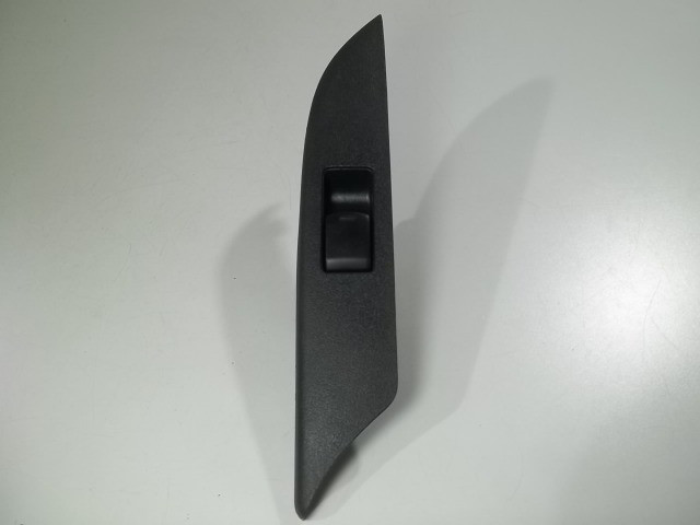 Botão Do Vidro Elétrico Diant. Direito Nissan March 2018