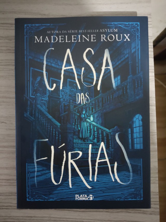 Livro casa das fúrias. Suspense. Novo. Com brinde 