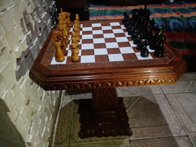 Mesa de xadrez madeira maciça com peças - Móveis - Vila Margarida