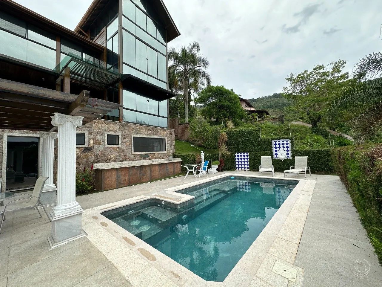 Casa com 4 suítes no bairro Praia Brava, Florianópolis - Foto 2