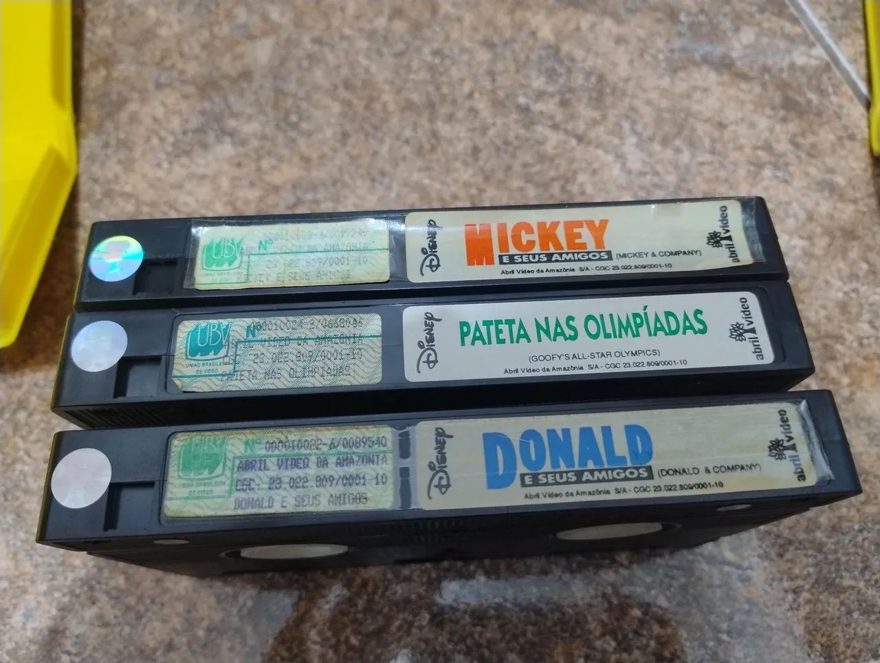 Lote 3 VHS - Disney Mickey, Donald e Pateta - Foto 4